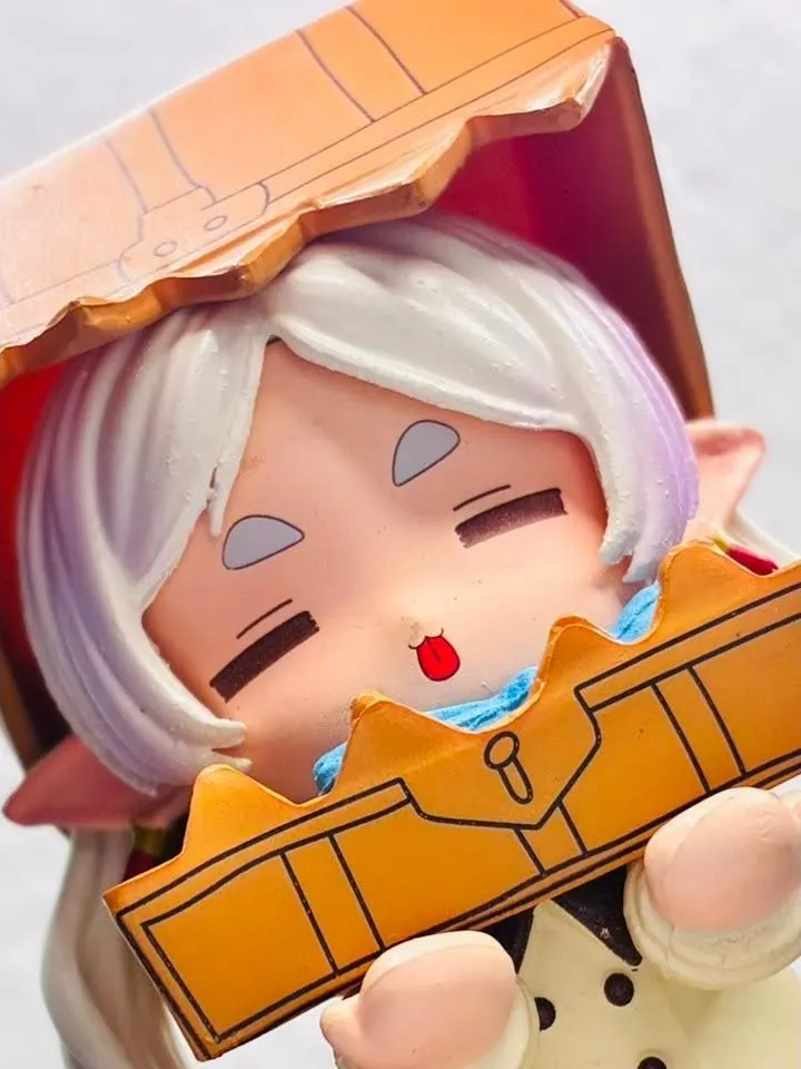 Action Figure Frieren Chibi na Caixa 10cm | Sousou no Frieren - Boneco Anime PVC Fofo Colecionável Decoração Novo e Lacrado
